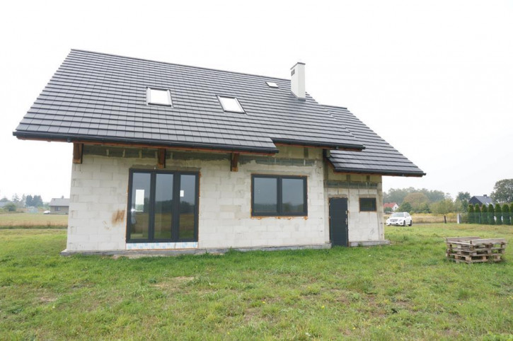 Dom Sprzedaż Białuń Morelowa 6